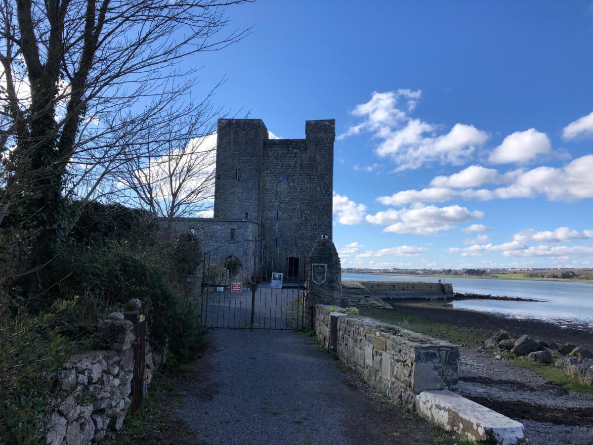 Self Catering Oranmore Villa Exterior photo